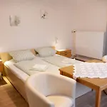 Haus Alpenrose Pensionat *