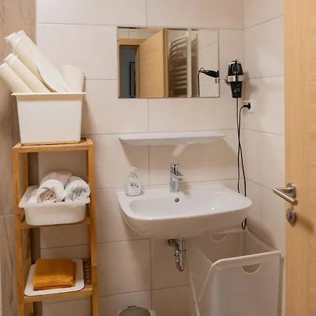 Haus Alpenrose ゲストハウス オーバートラウン