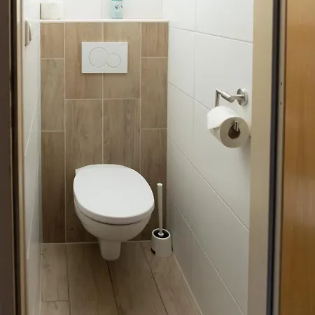 בית הארחה Haus Alpenrose אוברטראון