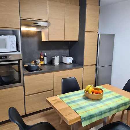 Haus Alpenrose בית הארחה אוברטראון